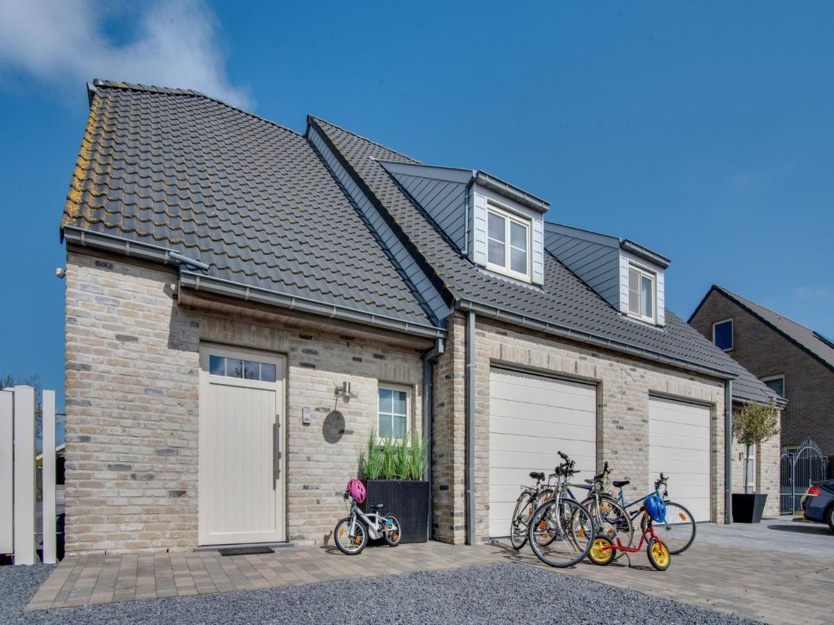 Modern Holiday Home In De Haan With Garden Exteriér fotografie
